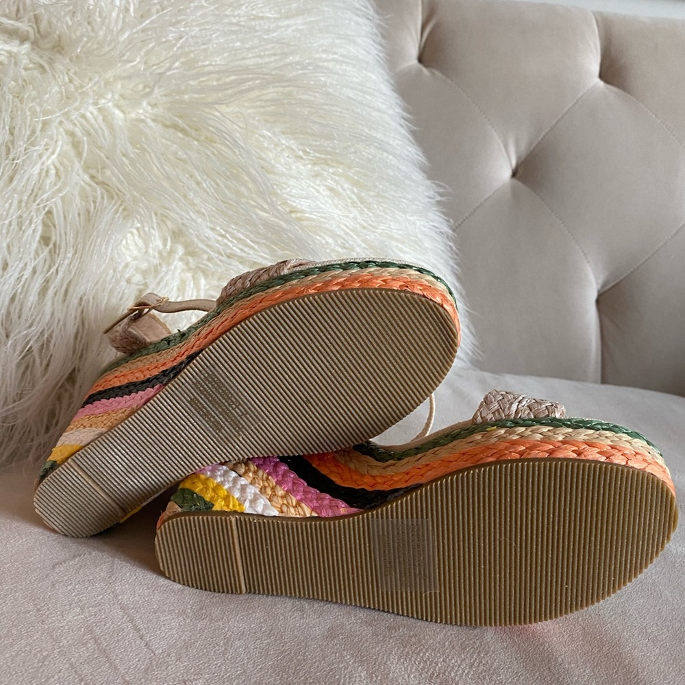 NWB Multicolored wedge sandals - Picture 7 of 7